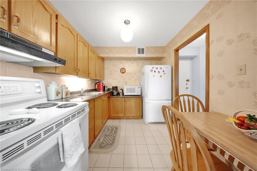 905-330 Dixon Road Property Photo 12