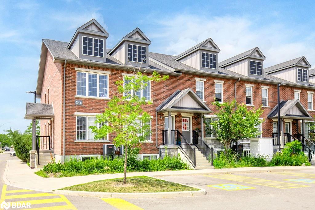6-246 Penetanguishene Rd
