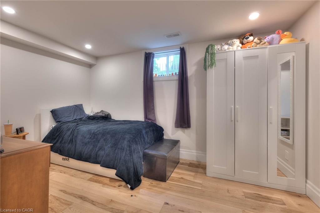 206 Brookmead Street Property Photo 40