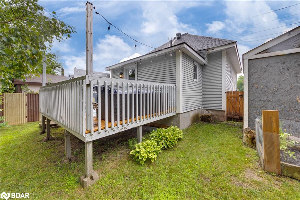 374 Yonge Street Property Photo 6