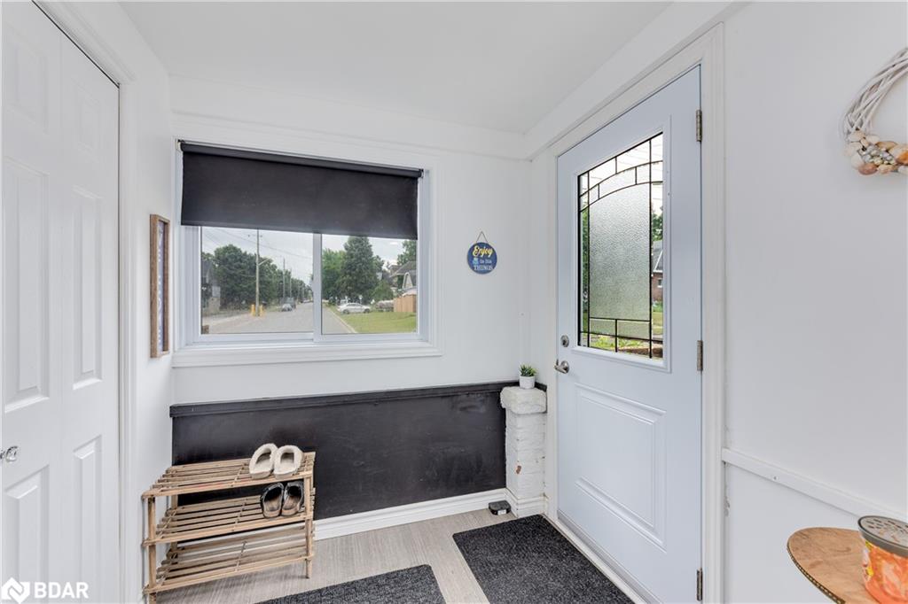 374 Yonge Street Property Photo 9