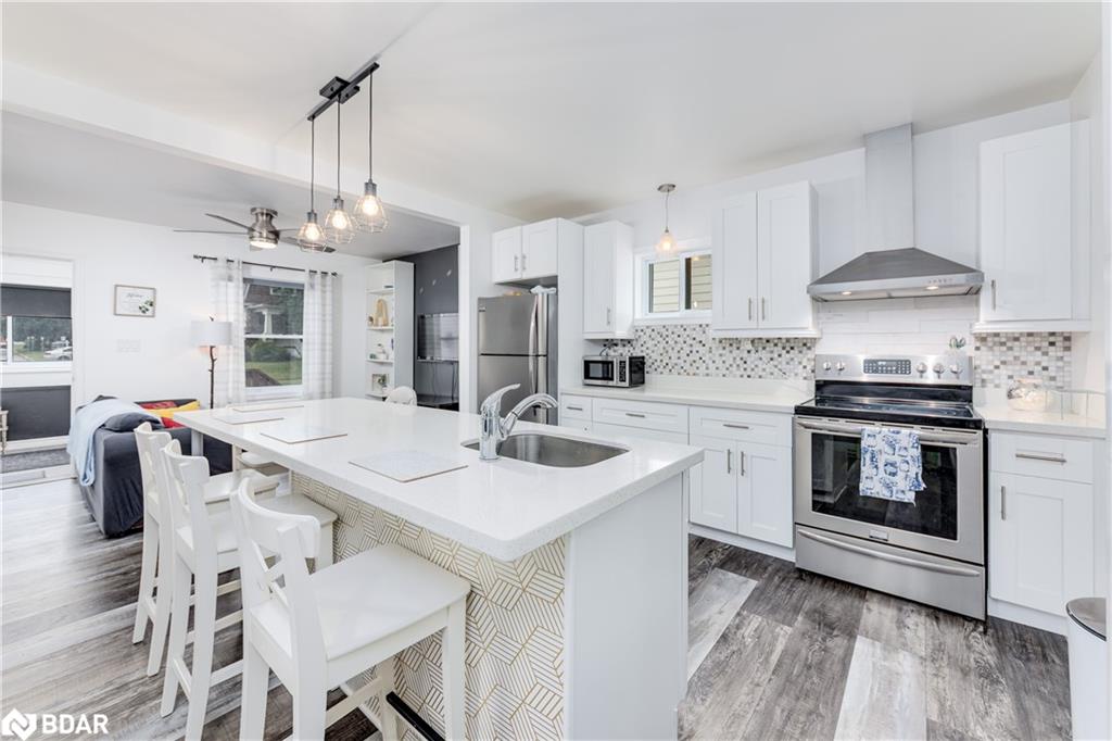 374 Yonge Street Property Photo 18