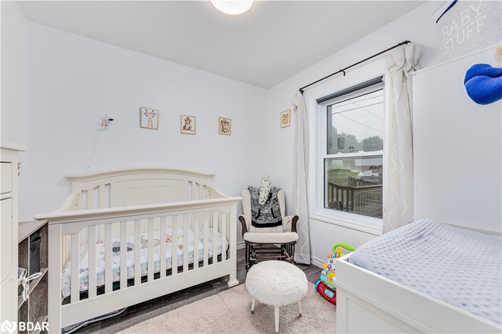 374 Yonge Street Property Photo 22