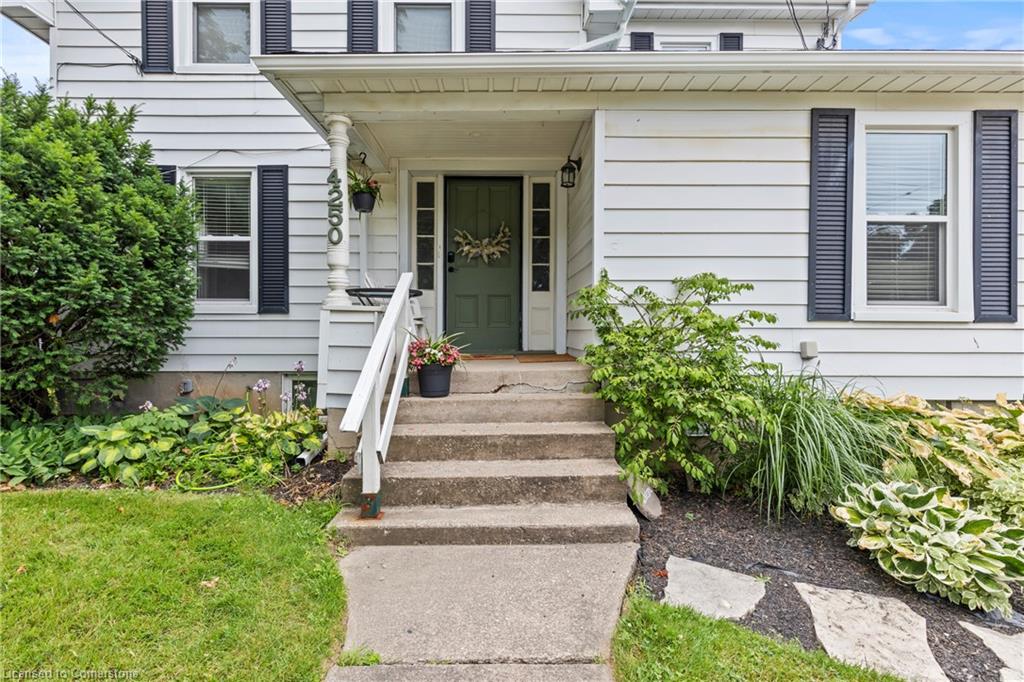 4250 William St Street Property Photo 5
