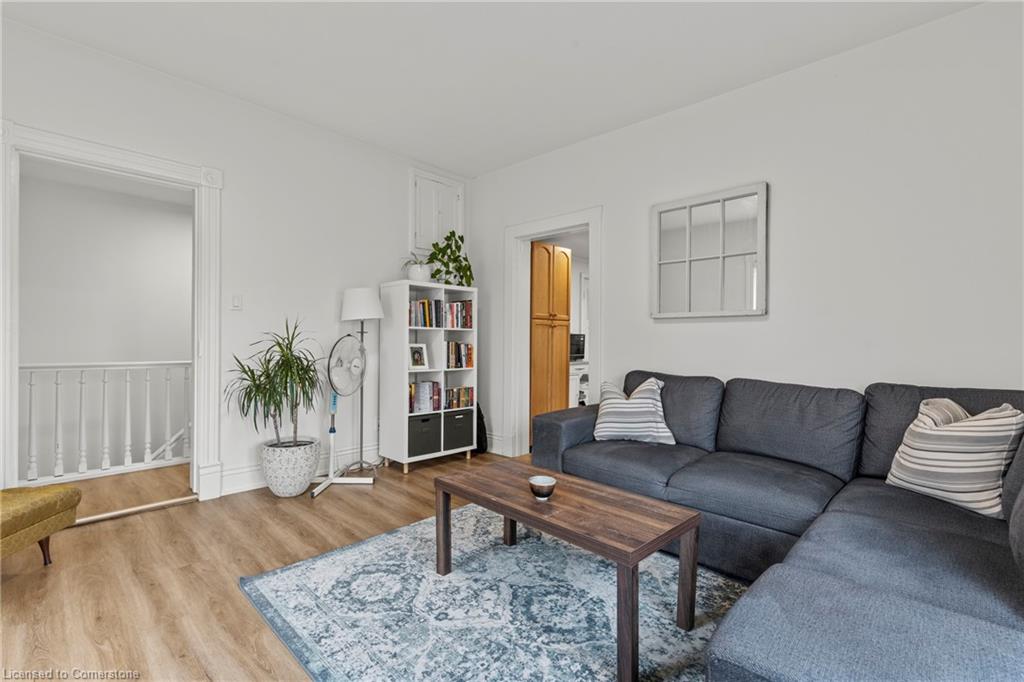 4250 William St Street Property Photo 7