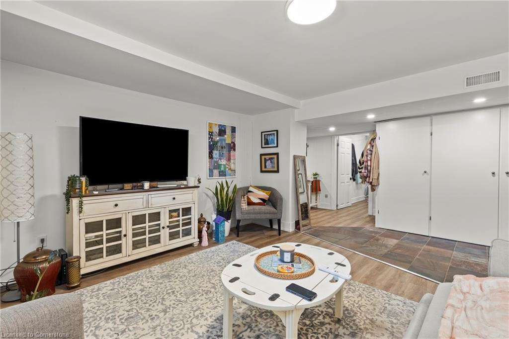 4250 William St Street Property Photo 21