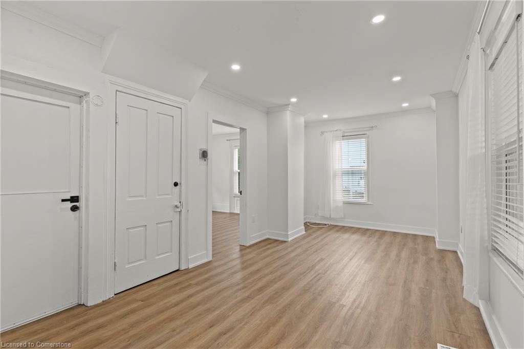 4250 William St Street Property Photo 33