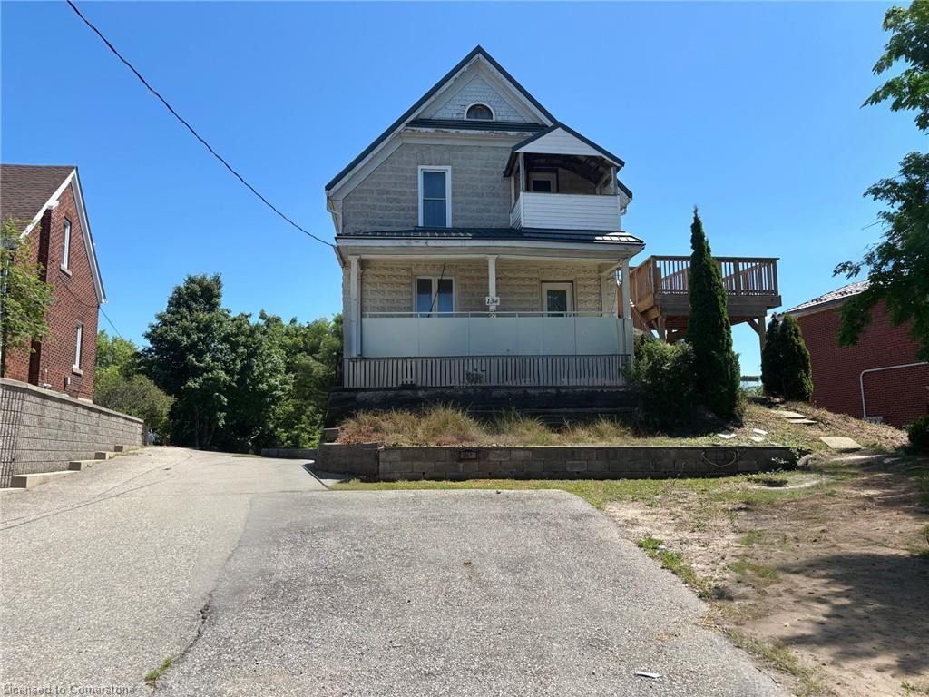 134 Lancaster Street W Property Photo 3