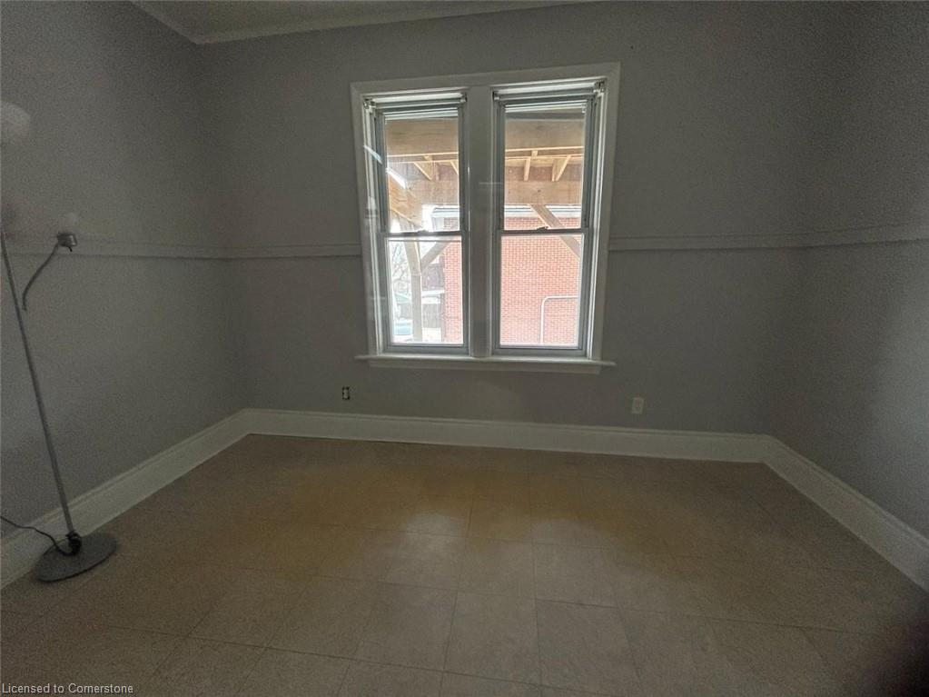134 Lancaster Street W Property Photo 8