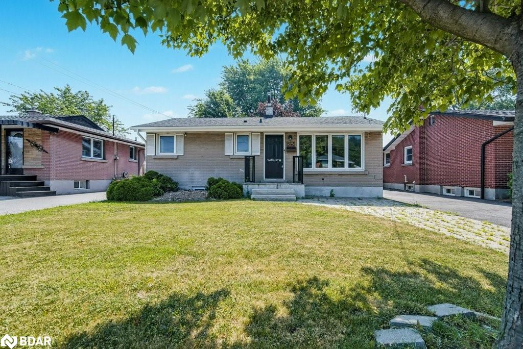 643 Upper Ottawa Street Property Photo 1