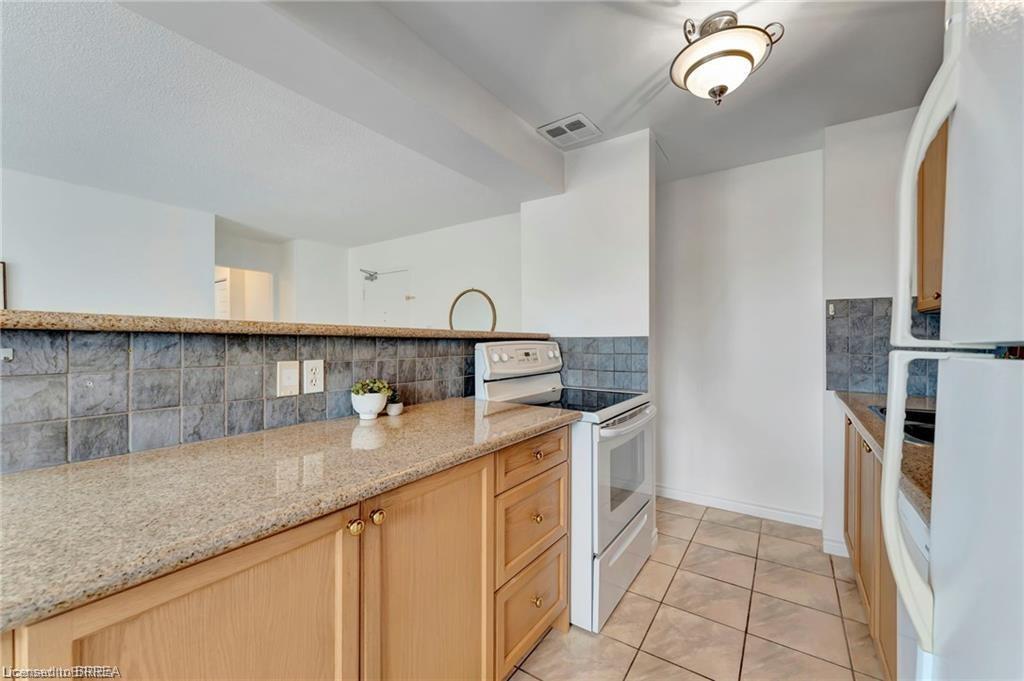 207-793 Colborne Street Property Photo 10