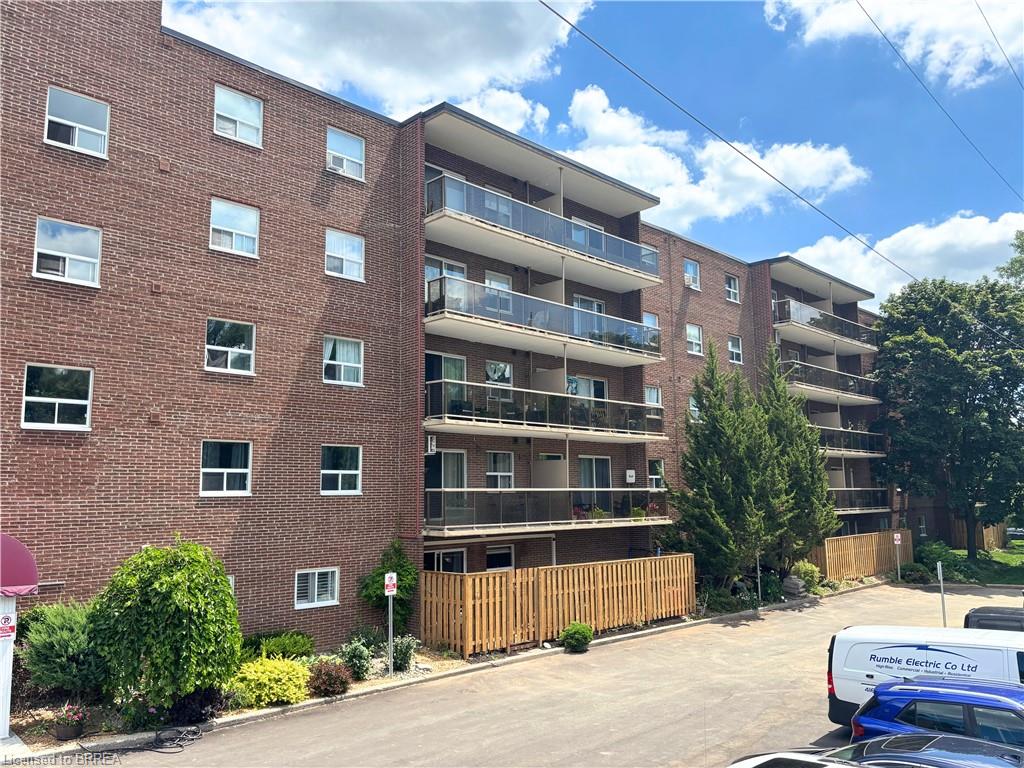 207-793 Colborne Street Property Photo 26