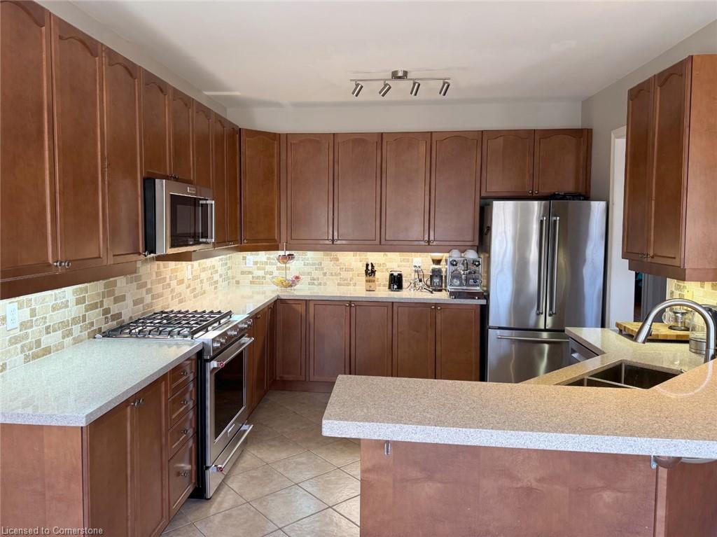 2429 Whitehorn Drive Property Photo 6