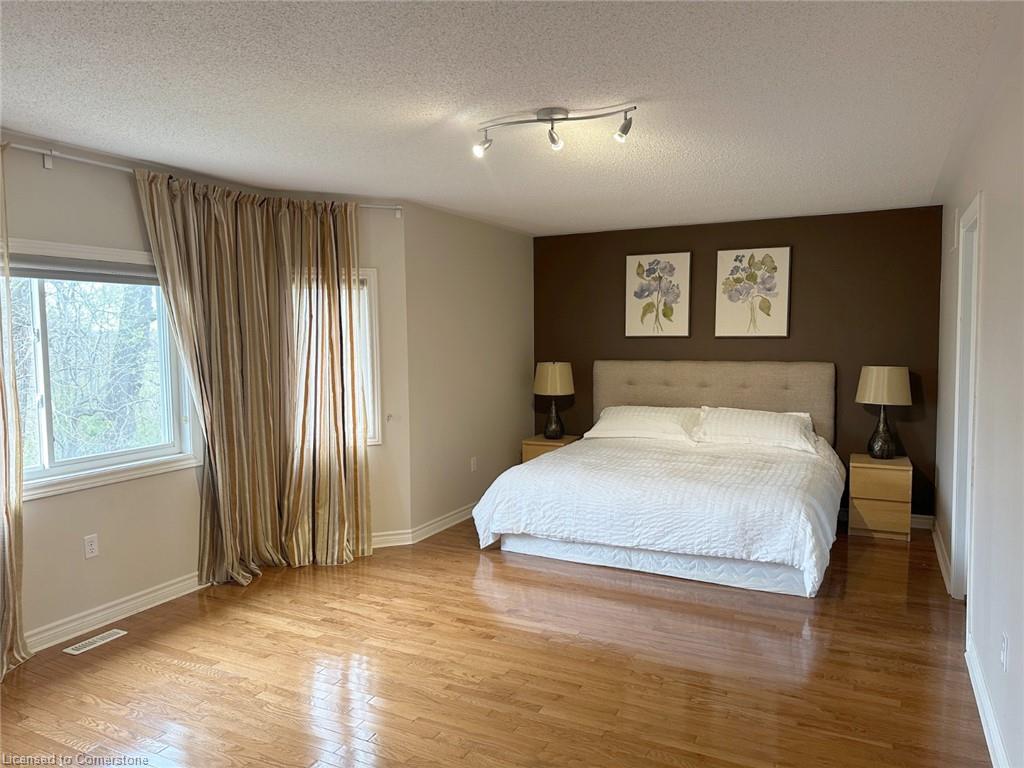 2429 Whitehorn Drive Property Photo 9