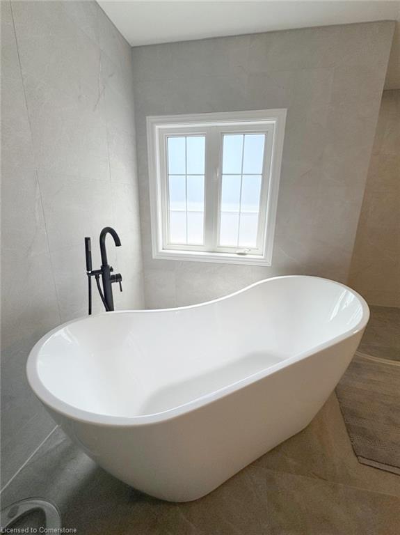 2429 Whitehorn Drive Property Photo 14