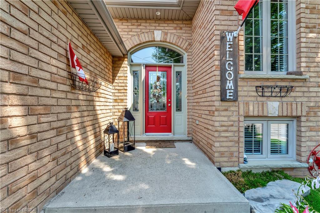 33 Mansfield Drive Property Photo 3