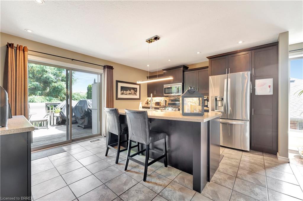33 Mansfield Drive Property Photo 9