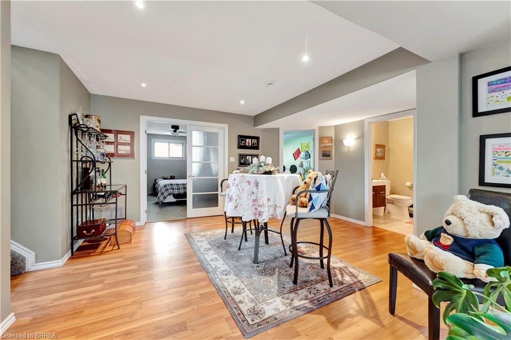 33 Mansfield Drive Property Photo 17