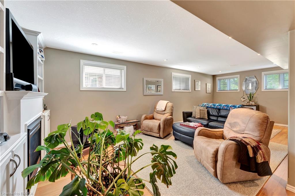 33 Mansfield Drive Property Photo 21