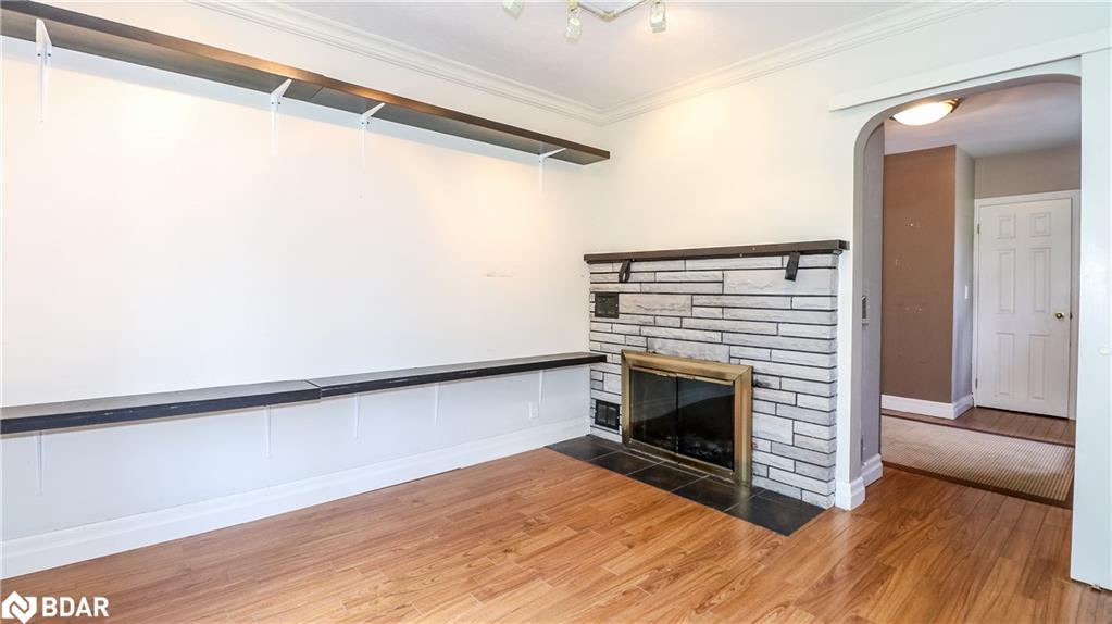 953 Ridge Road W Property Photo 10