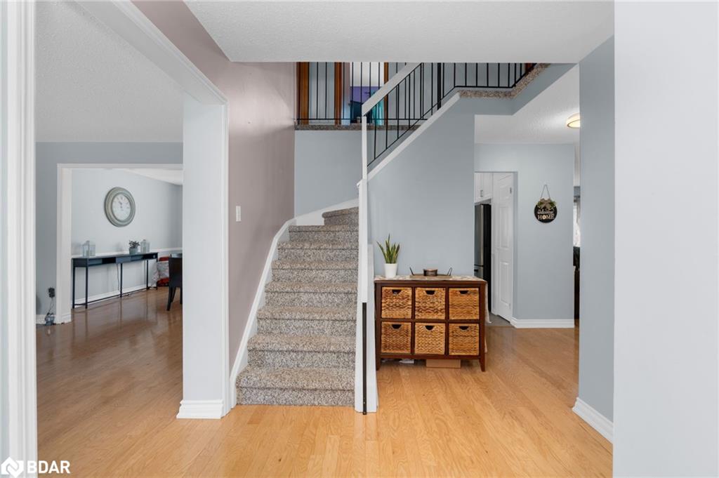 70 Lillian Crescent Property Photo 5