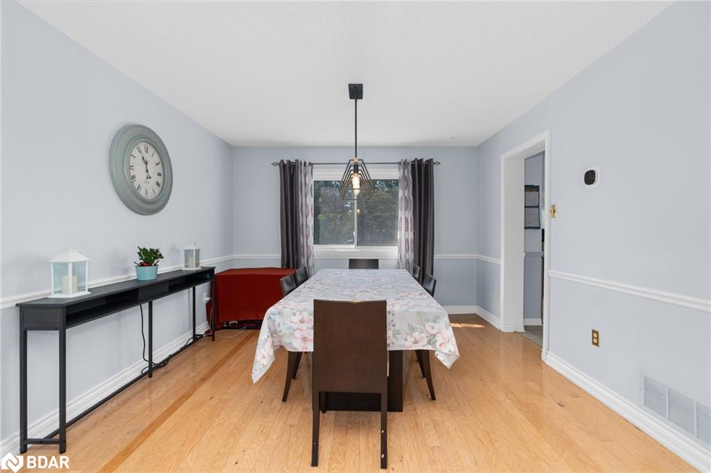 70 Lillian Crescent Property Photo 8