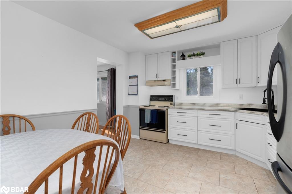 70 Lillian Crescent Property Photo 11