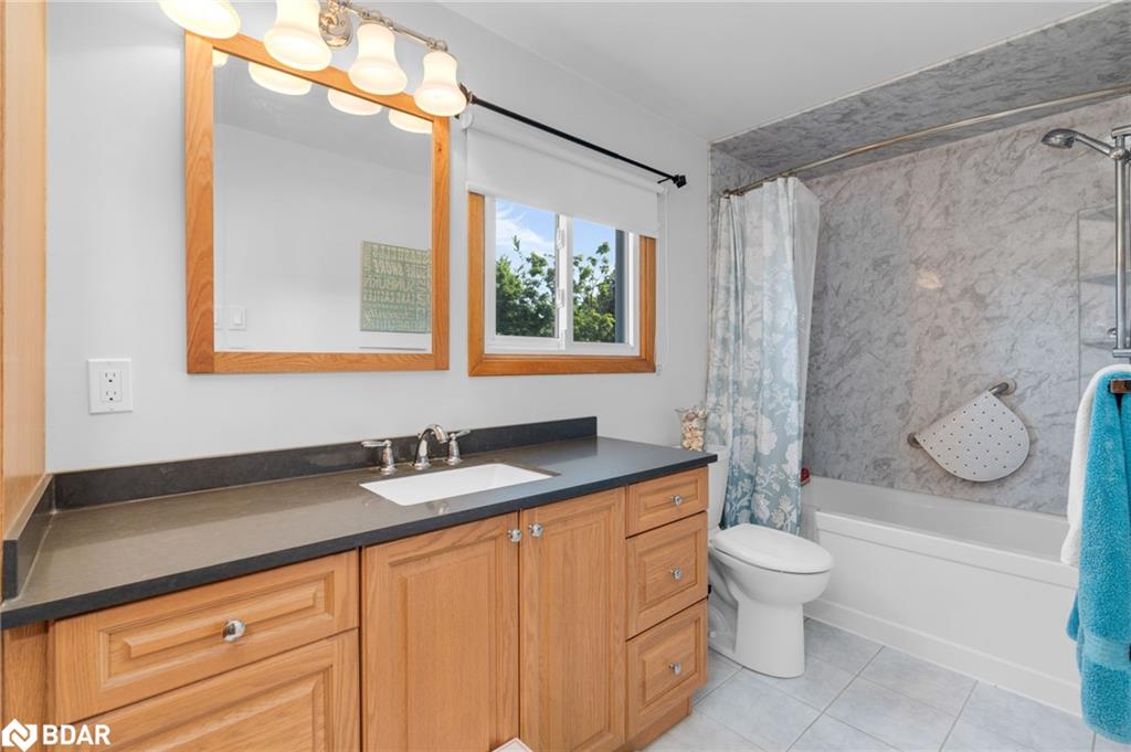 70 Lillian Crescent Property Photo 25