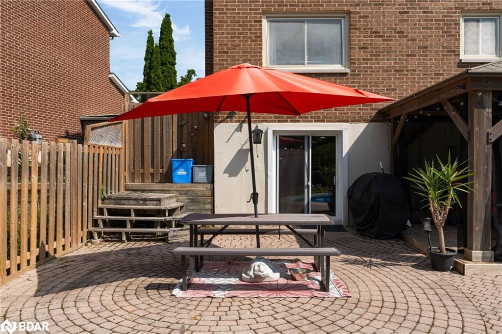 70 Lillian Crescent Property Photo 35