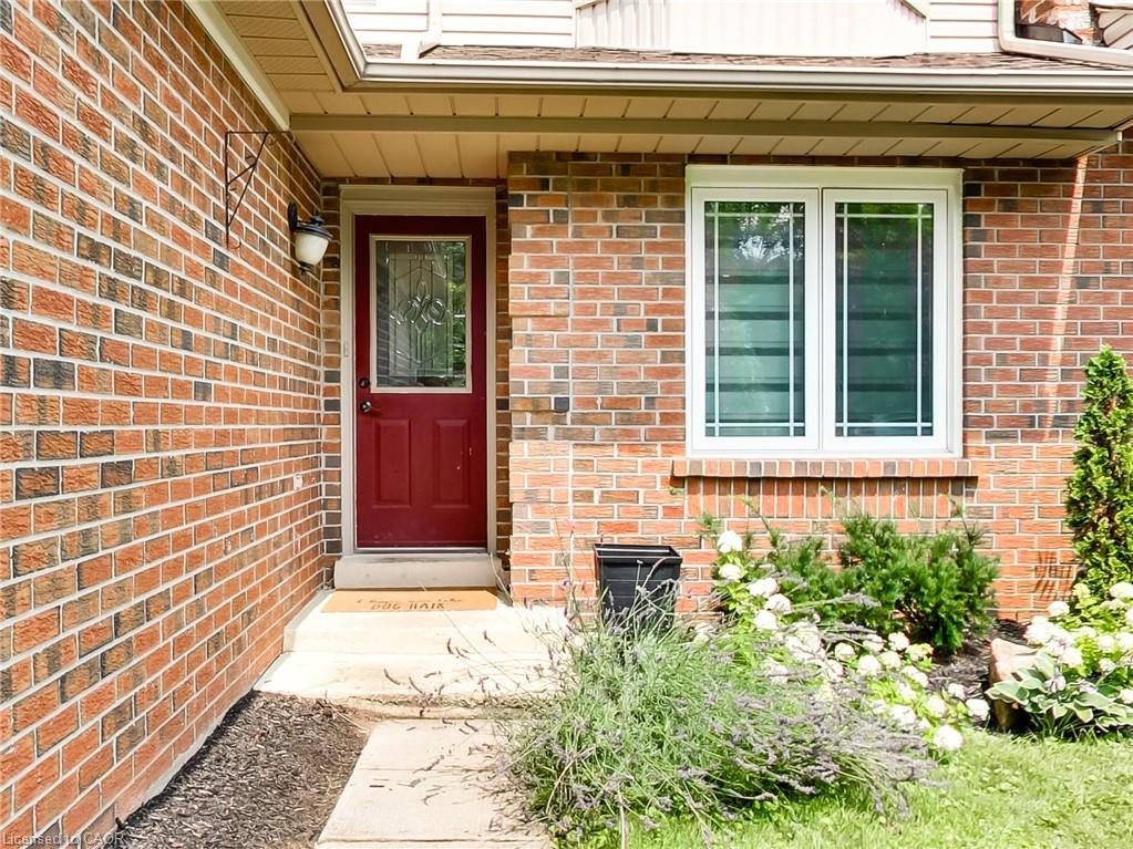 22 Hedgelawn Drive Property Photo 2