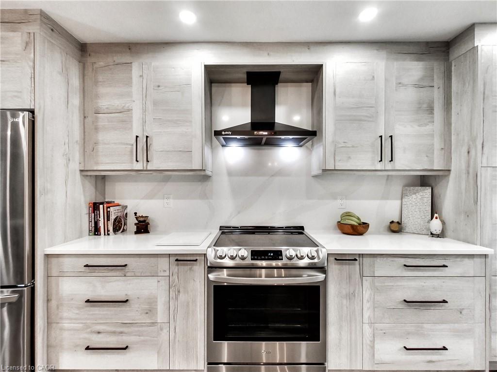 22 Hedgelawn Drive Property Photo 9