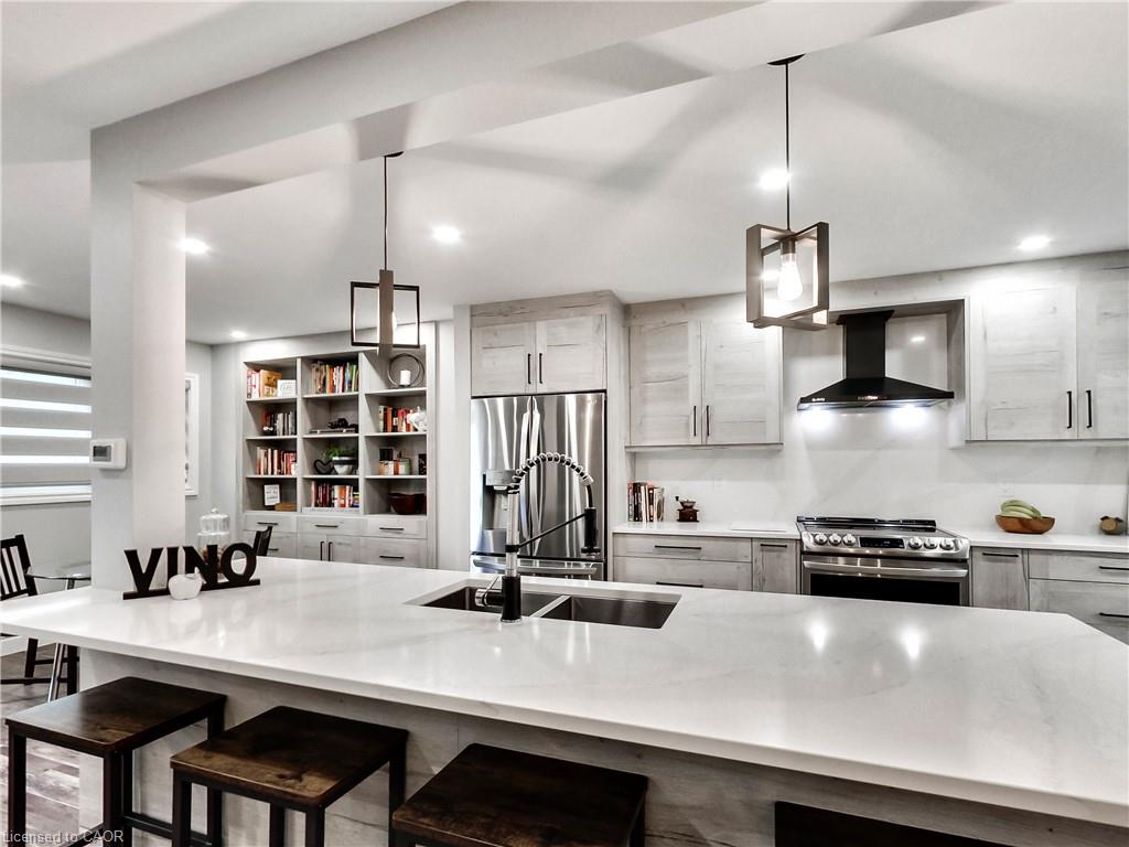 22 Hedgelawn Drive Property Photo 14