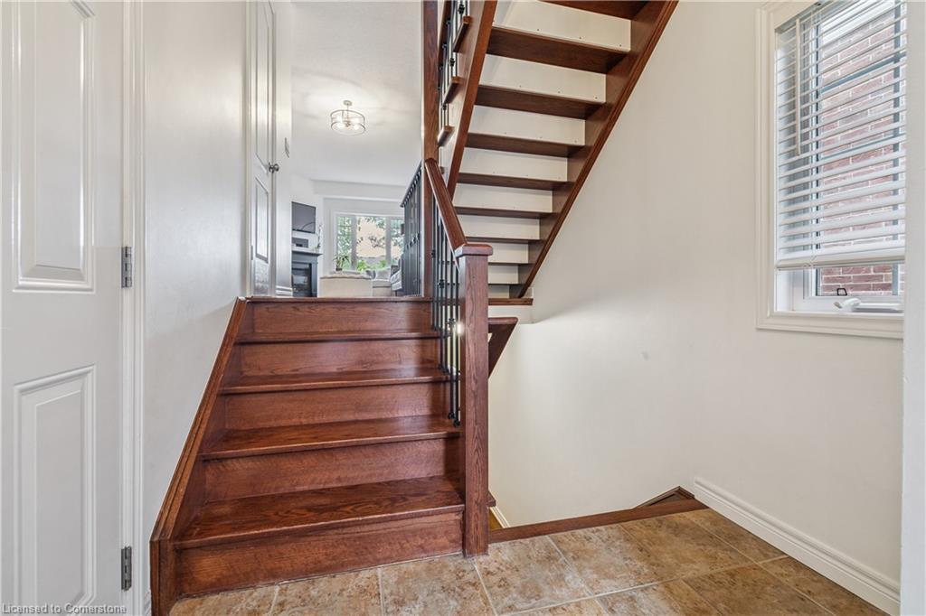 19 Liddycoat Lane Property Photo 5