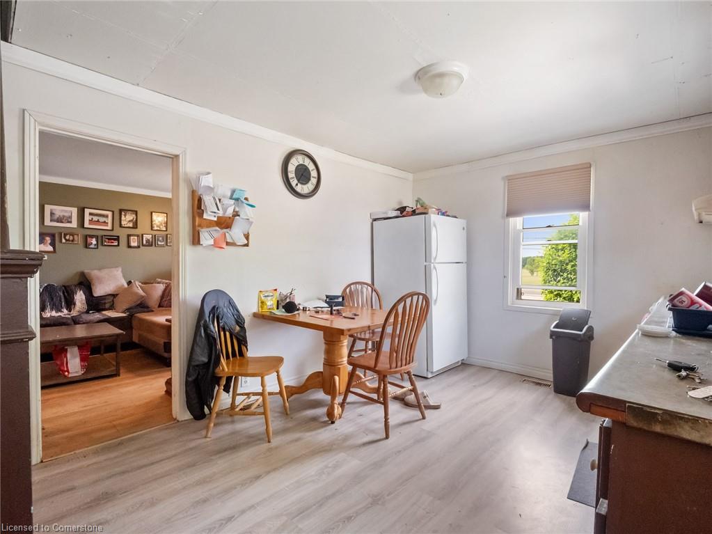 567 Killaly St Street E Property Photo 16