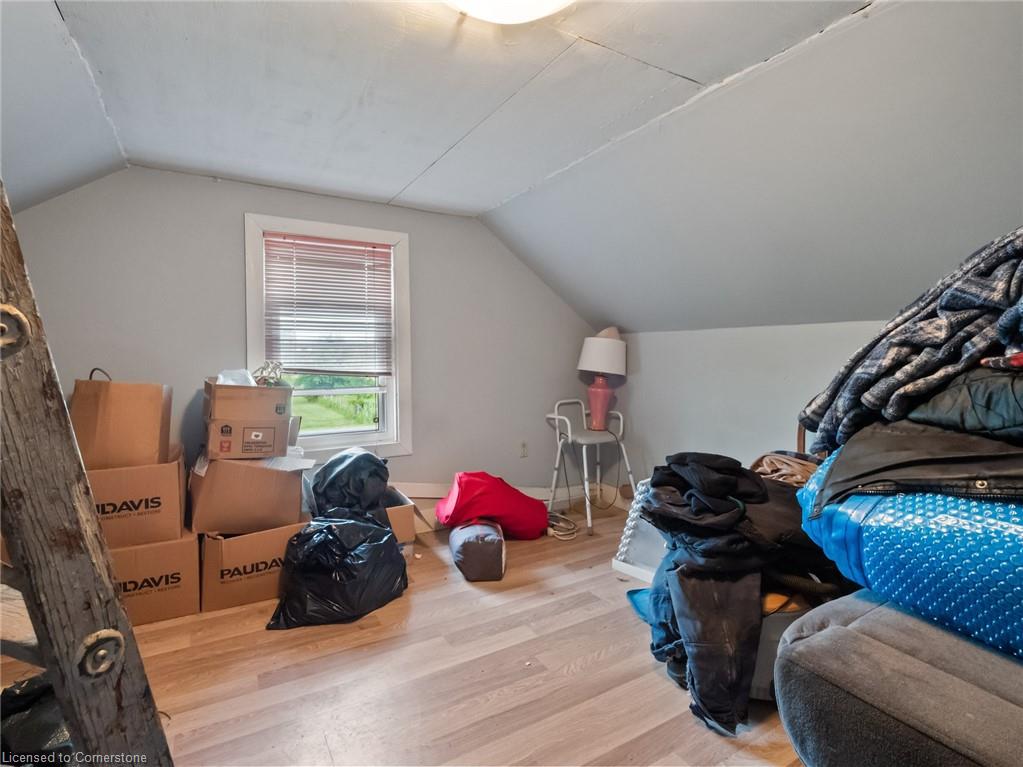 567 Killaly St Street E Property Photo 21