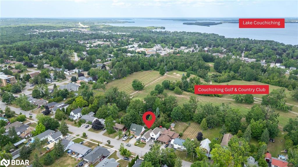 406 Peter Street N Property Photo 5