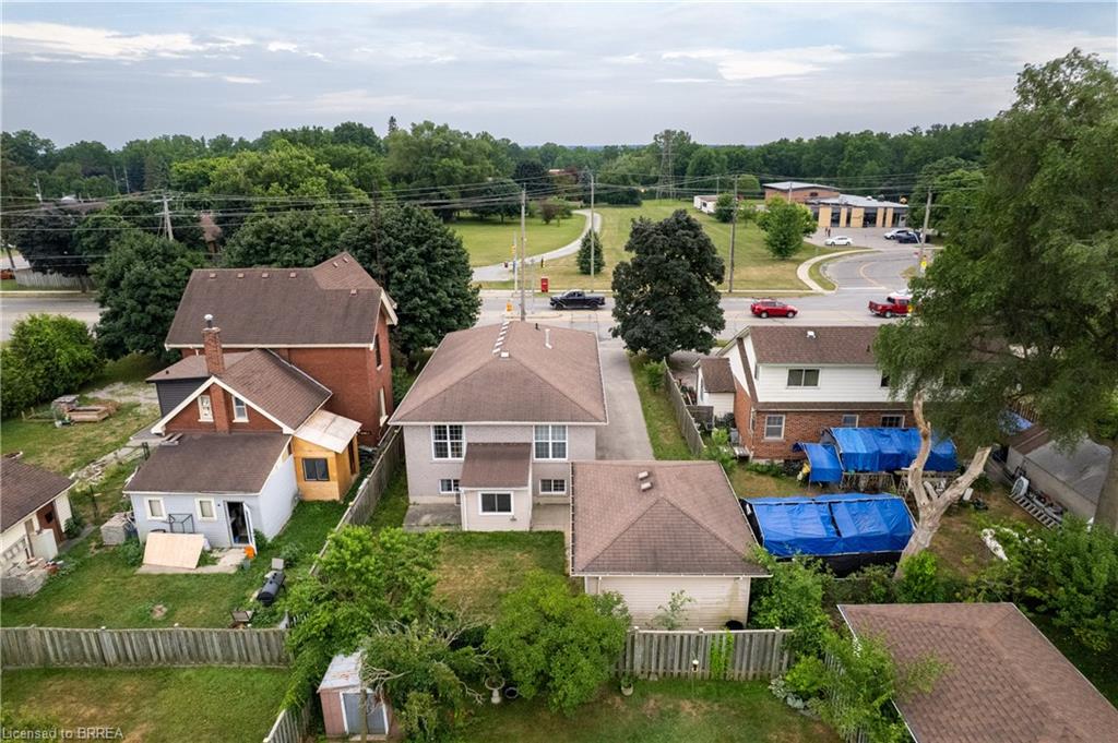880 A Colborne Street Property Photo 3