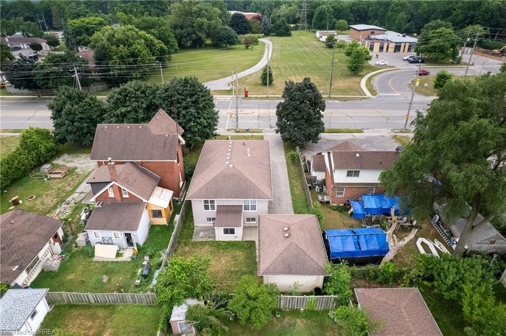 880 A Colborne Street Property Photo 4