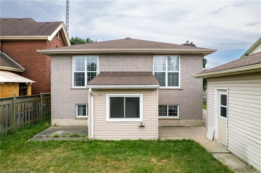 880 A Colborne Street Property Photo 7