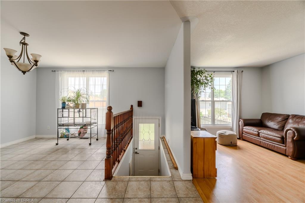 880 A Colborne Street Property Photo 10