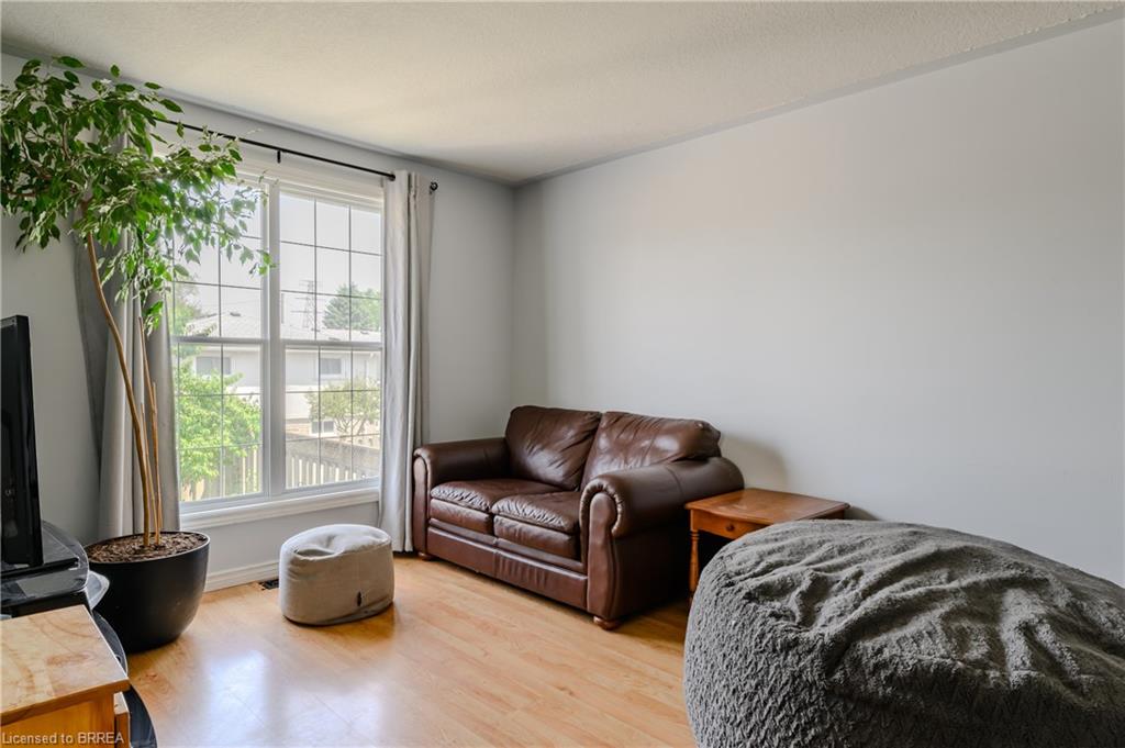 880 A Colborne Street Property Photo 17