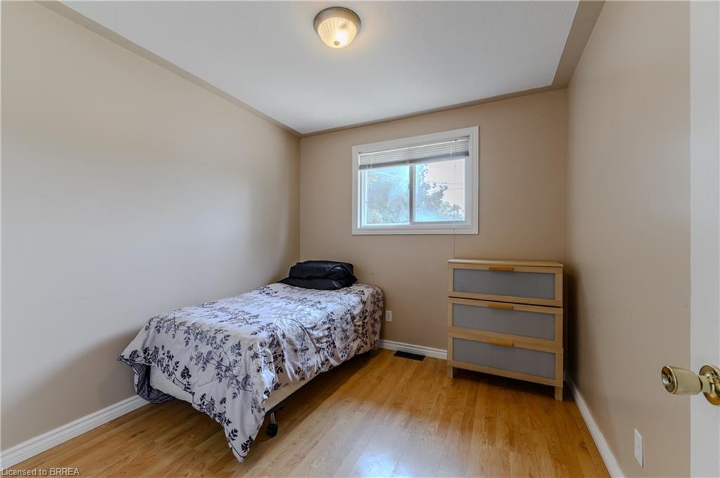 880 A Colborne Street Property Photo 18