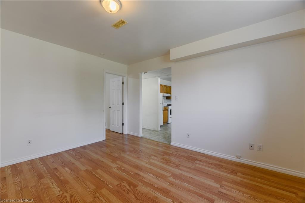 880 A Colborne Street Property Photo 27