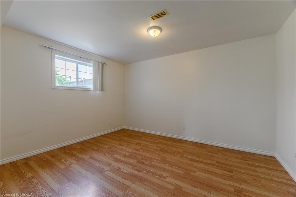 880 A Colborne Street Property Photo 28