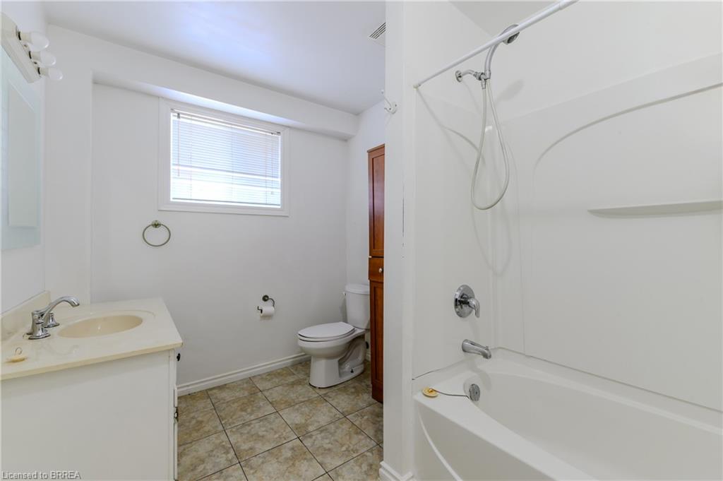 880 A Colborne Street Property Photo 30