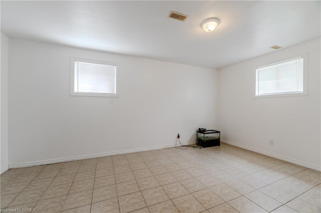 880 A Colborne Street Property Photo 31