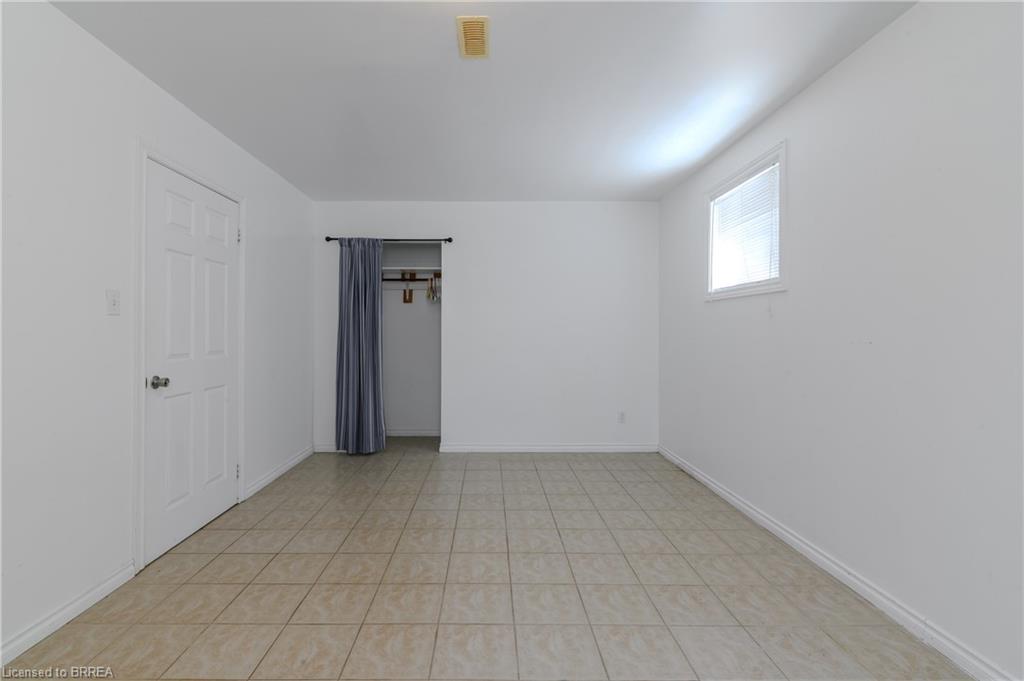880 A Colborne Street Property Photo 32