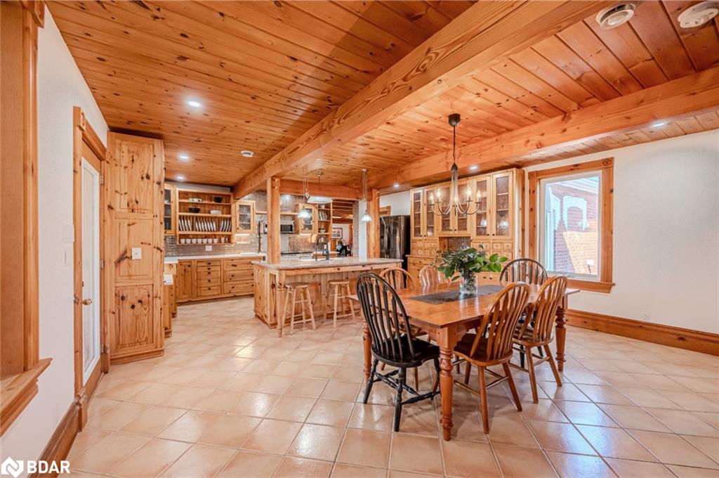 8464 6th Line Property Photo 10