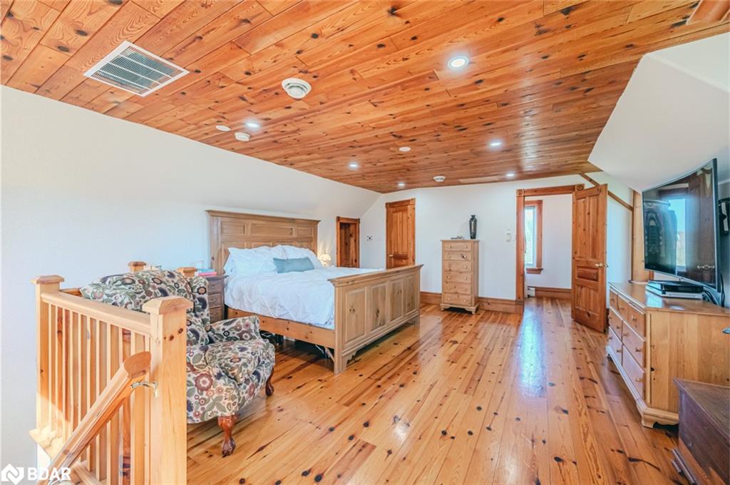 8464 6th Line Property Photo 15