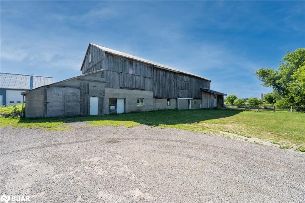 8464 6th Line Property Photo 18